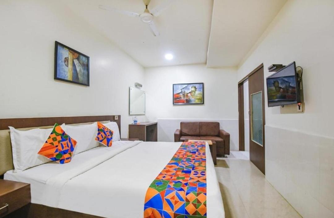 Hotel Leela Grand Inn Vijayawada Exterior photo