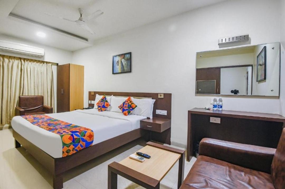 Hotel Leela Grand Inn Vijayawada Exterior photo